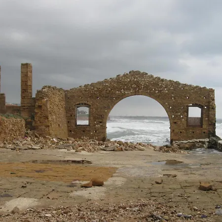 Arianna's House With Sea View, Parking And Wi-fi Avola