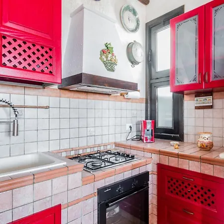Arianna's House With Sea View, Parking And Wi-fi Avola