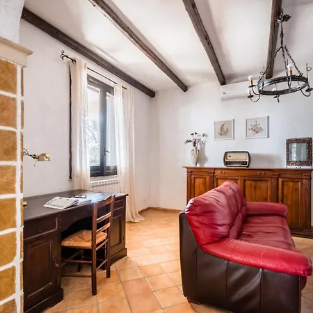 Arianna's House With Sea View, Parking And Wi-fi Holiday home *