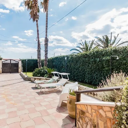 Arianna's House With Sea View, Parking And Wi-fi Holiday home Avola